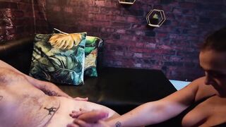 Nicole’s Juicy Oral-sex & Intensive Bed Bang