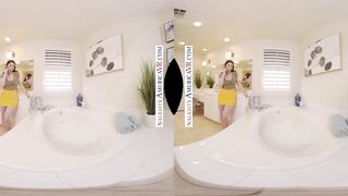 Nasty America - Alyx Star is in your baths tub and this babe's lust for dong!!
