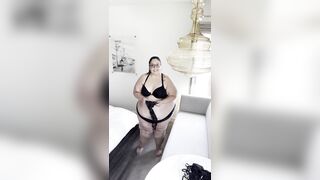 Fat Paradise: Hotel Suit N Squeeze