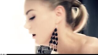 Breathtaking Hottie Nancy a Is up for a Surprise for Her Favorite Stud - Erotique Sex