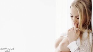 Lesbo Beauties Sabrisse & Nancy a Take Turns Fingering Their Cunts - Erotique Sex