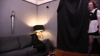 Housemaid Sucks Dong