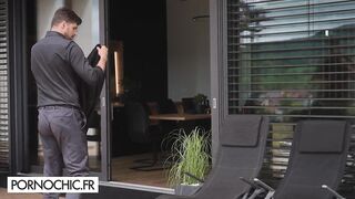 The pair welcomes a guest at home