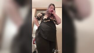 Sniffing and Describing Intensive Stinky Butt Farts