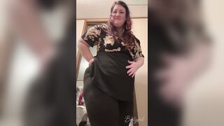 Sniffing and Describing Intensive Stinky Butt Farts