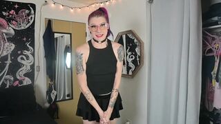 Rockstar Treatment From a Walk up Wench