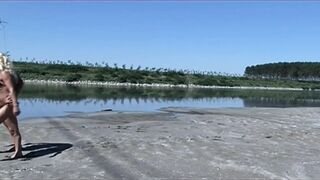 Hawt Blond Hard Fucked in the Beach