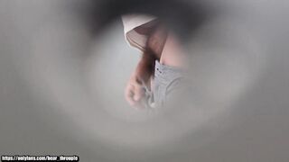 Cruising with a bear in public toilets (Teaser)