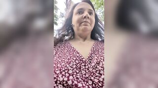 Risky squirt outside