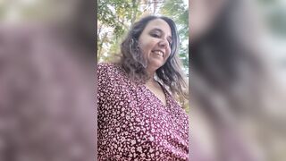 Risky squirt outside