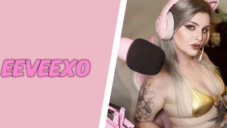 Clown Beauty Fisting Her Squirting Twat