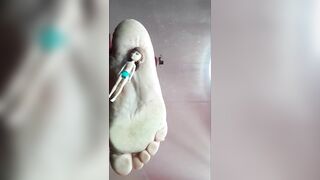 GIANTESS FEET , GLASS VIEW , AND SHRINKING FOOT WOMAN