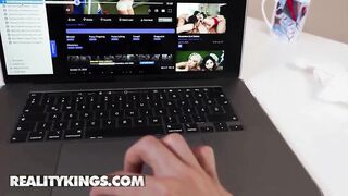 REALITY KINGS - Ebony Cutie, Jordi El Nino Polla - Checking Her History