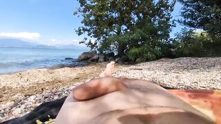 I Got Totally Undressed on the Beach and Jerked Off During the time that a Hawt Gal Watched