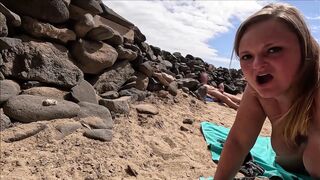 CAUGHT IN A PUBLIC SHOOT!!! Tourist becomes a jerking voyeur!