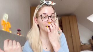 How to Tell Her About Your Micro Size!