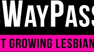 Dyke April O Neil licks Casey Calvert soft pussy before sex