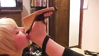 Lezdom - Foot Worship