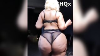 Mulher gostosa com bunda muito grande