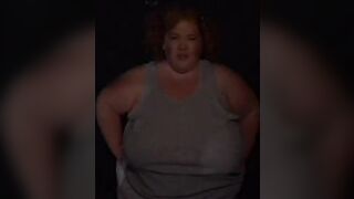 Midget and 2 Fatties fuck in the ring