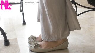 Ballet Flats Shoeplaying on Barefoot