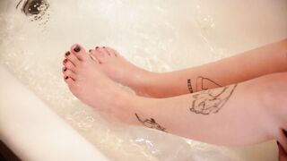 Hawt Time in the Baths by Red Head Cutie and Electric Fetish