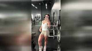 Magnificence Gap Mishap: Virgin Teen's Public Experimentation Anonymous Sensation