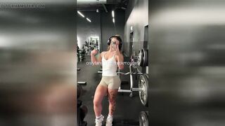 Magnificence Gap Mishap: Virgin Teen's Public Experimentation Anonymous Sensation