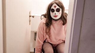 Youthful trans woman jerks off in the shitter