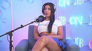 The hottest mother I'd like to fuck, Lina Henao, squirts and bangs a stranger with a large dong until that babe reaches an intensive climax!