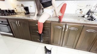 Clumsy and Babe Bites Nylons