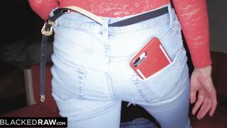 BLACKEDRAW That guy discovered her minutes after this babe dumped her white BF