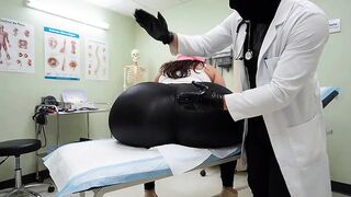 "Masked Doctor Gives Dissolute Oil Ass Massage to big beautiful woman Patient"