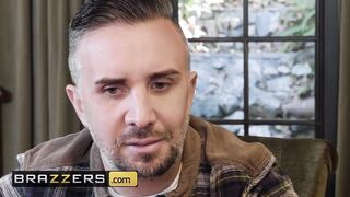 Brazzers - Step daughter Emma Hix desires her daddys large penis