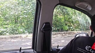Public car oral sex: hotwife DeisyYeraldine swallows stranger cum then flashes booty in Medellin street