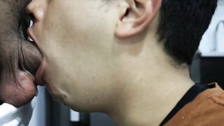 MY NEIGHBOUR SUCKS MY SHLONG IN THE KITCHEN AND THEN GETS DRILLED
