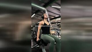 18yo Fisting Accident: Arm Elbow-Unfathomable in Cunt on Live Stream