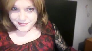 Curvy Tran Bangs with Sex tool and Cums