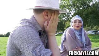 Eats Hijabi MILFs Cunt