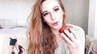 Tasty Orange Suck – Playful Tongue Tricks & Soaked Mess!