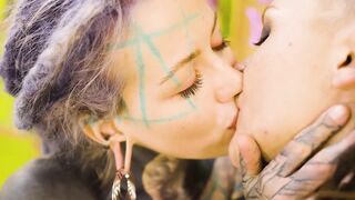 Inked Dyke Destroyed by Hardcore Fist Screwing to Genuine Squirting Orgasm