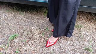 Secretary gets aroused in her car pedaling and ends up with a large squirt by masturbation