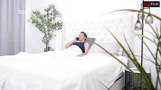 Stepdad Lets Chloe Rose Borrow His Chubby Wang