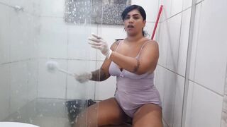My wife shows off her perspired vagina during the time that cleaning!