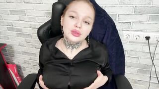 Sexy Babe Desires Ardent Sex