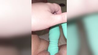 Self Thrusting Sex toy in My Twat