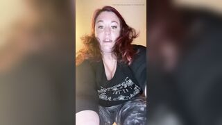 Giantess Discovers Michael, the Shoe Small (part 1 of Shoe Small)