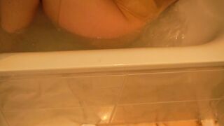 I catch my STEPMOM FINGERING in the tub and I screw her in the BATHS