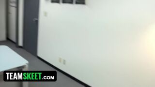 Hot teen hooks up with a smooth-talking dude