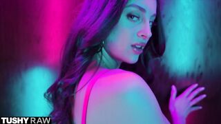 TUSHYRAW Hawt brunette hair get her constricted butt stretched out